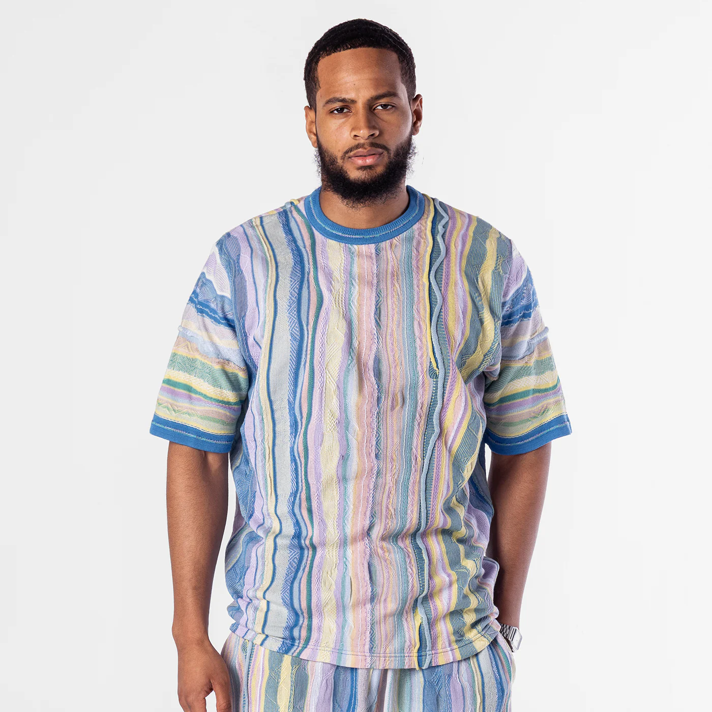 New- COOGI Light Weight Sweater Knit Tee in Pink and Blue - Image 2